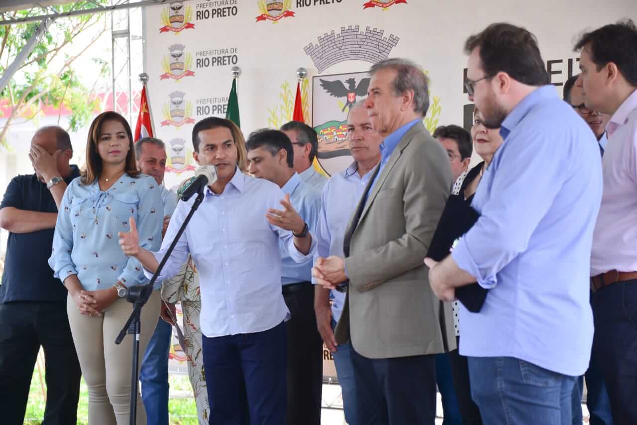 Marcos Pereira Inaugura Pra A De Esportes E Cultura De Schmitt Em Rio