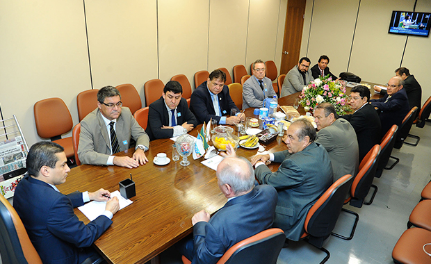 PRB administrou o Ministério da Pesca por três anos, com Crivella e Lopes