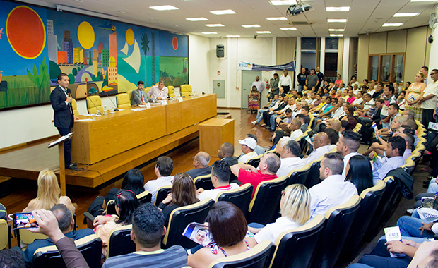 Presidente do PRB fala para mais de 200 lideranças de São Paulo