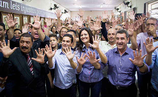 Marcos Pereira, Renata Sene e lideranças políticas de Motato fazem o "10"