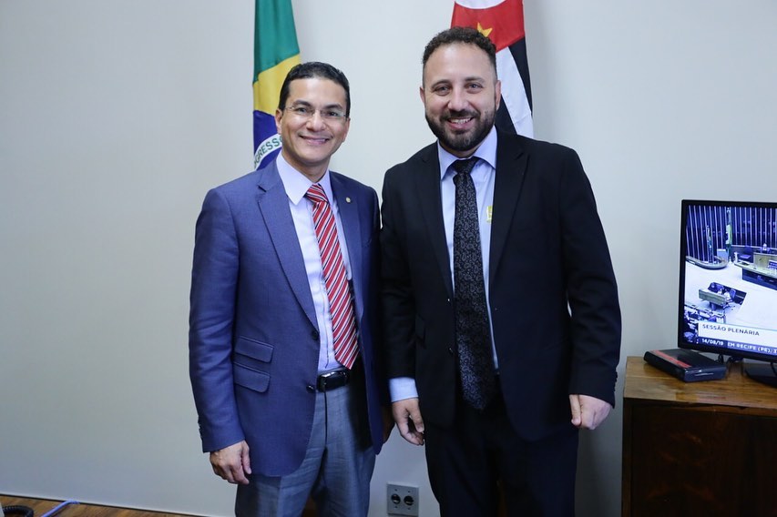 Deputado Marcos Pereira recebe o vice-prefeito de Sumaré, Henrique do Paraíso, em Brasília